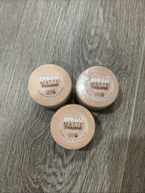 New 3X Maybelline Dream Matte Mousse Foundation - Pure Beige (Firm price )